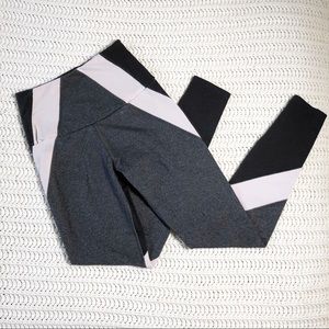 Beyond Yoga Gray Pink Colorblock HighWaist Legging